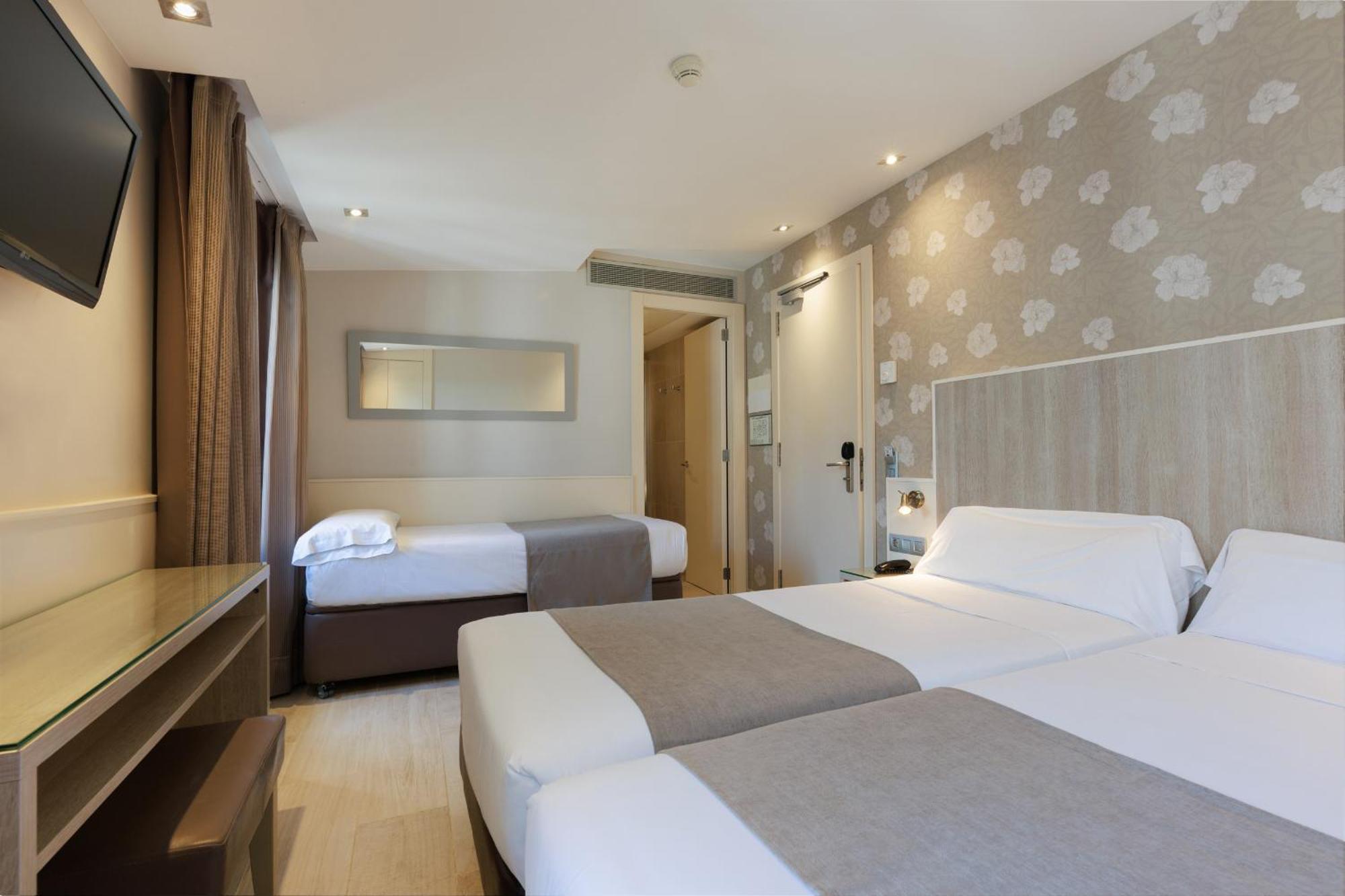 Doppel-/Zweibettzimmer mit Zustellbett